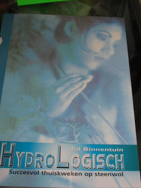 HydroLogisch - grow successfully at home on rock wool - bound or paperback